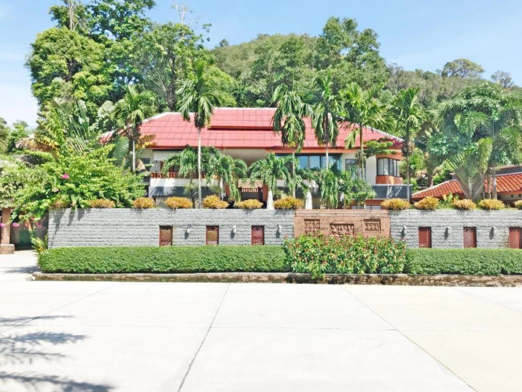 Royal Lee Resort And Spa Nai Yang Exterior photo