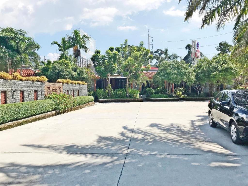 Royal Lee Resort And Spa Nai Yang Exterior photo