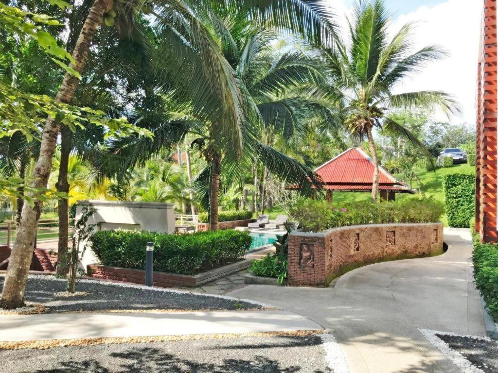 Royal Lee Resort And Spa Nai Yang Exterior photo