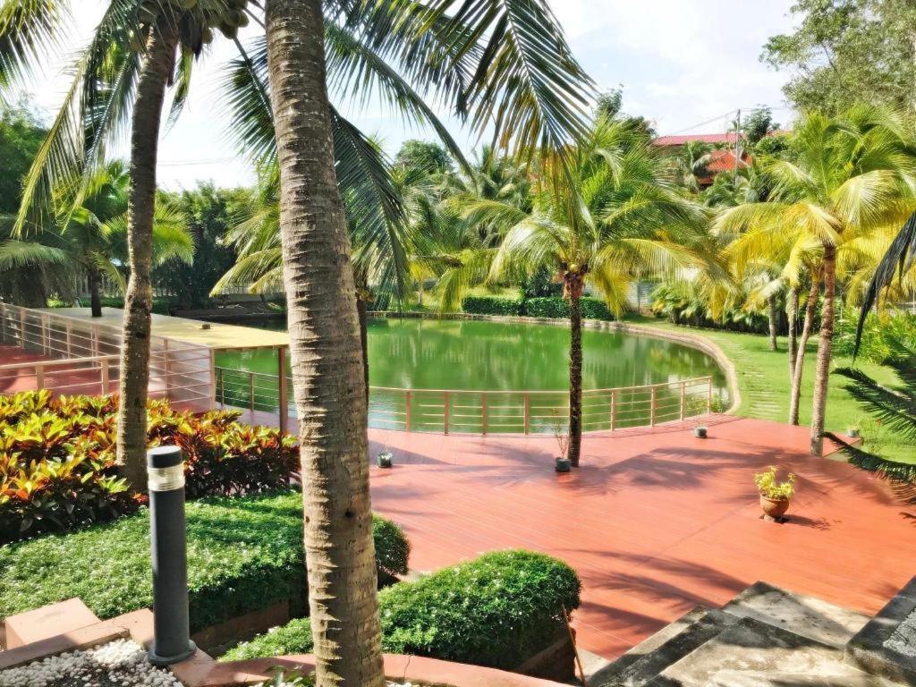 Royal Lee Resort And Spa Nai Yang Exterior photo