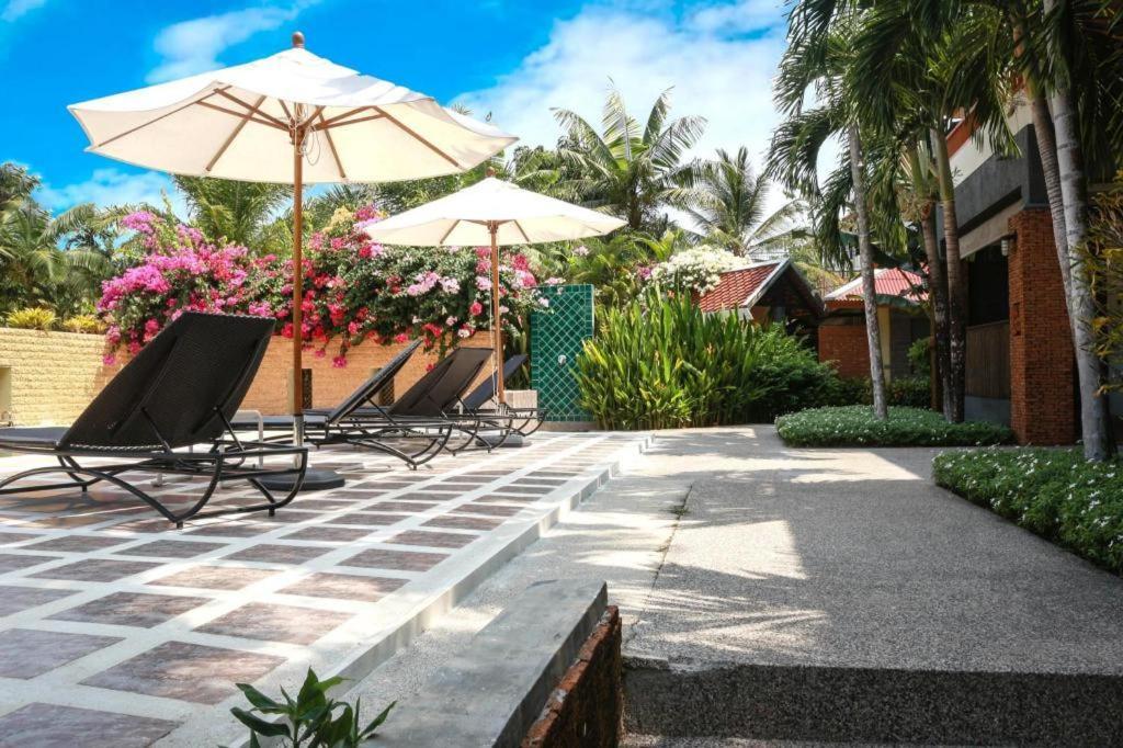 Royal Lee Resort And Spa Nai Yang Exterior photo