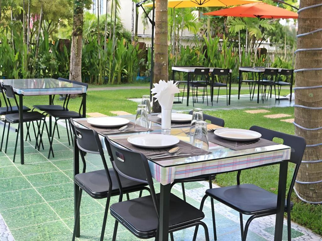Royal Lee Resort And Spa Nai Yang Exterior photo